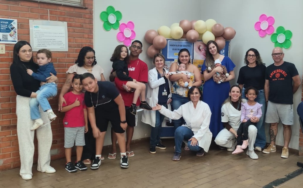 Crianças com pé torto congênito em tratamento no ambulatório de Ortopedia do HC